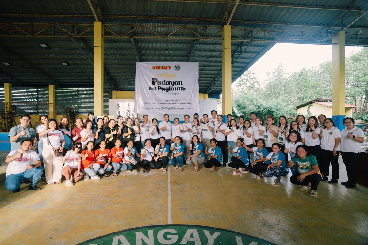 Community beneficiaries and volunteers at the Padayon sa Paglaum medical mission